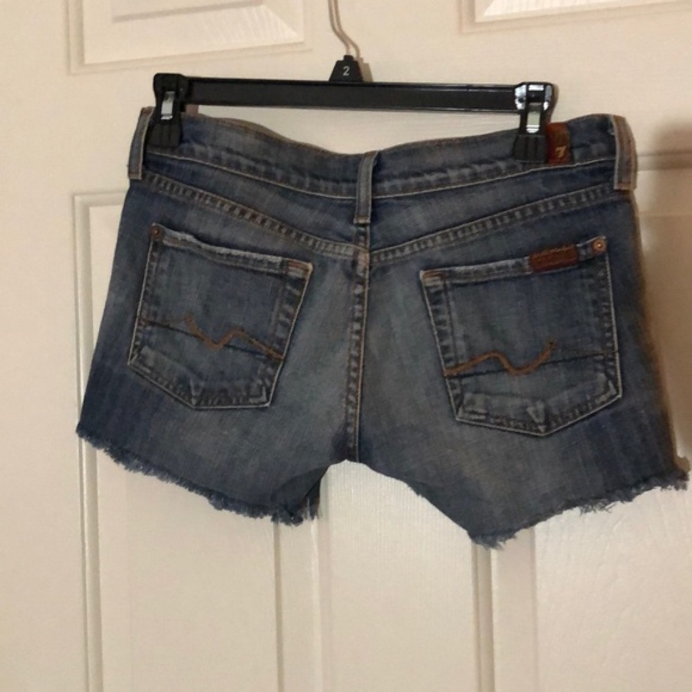 || 7 FOR ALL MANKIND || Cut Off Denim Shorts S 26